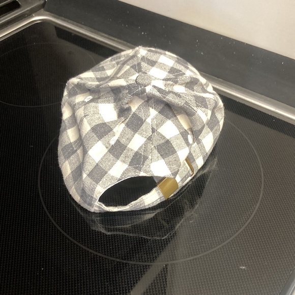 Cocus Pocus grey and white checker pattern hat - Picture 2 of 4